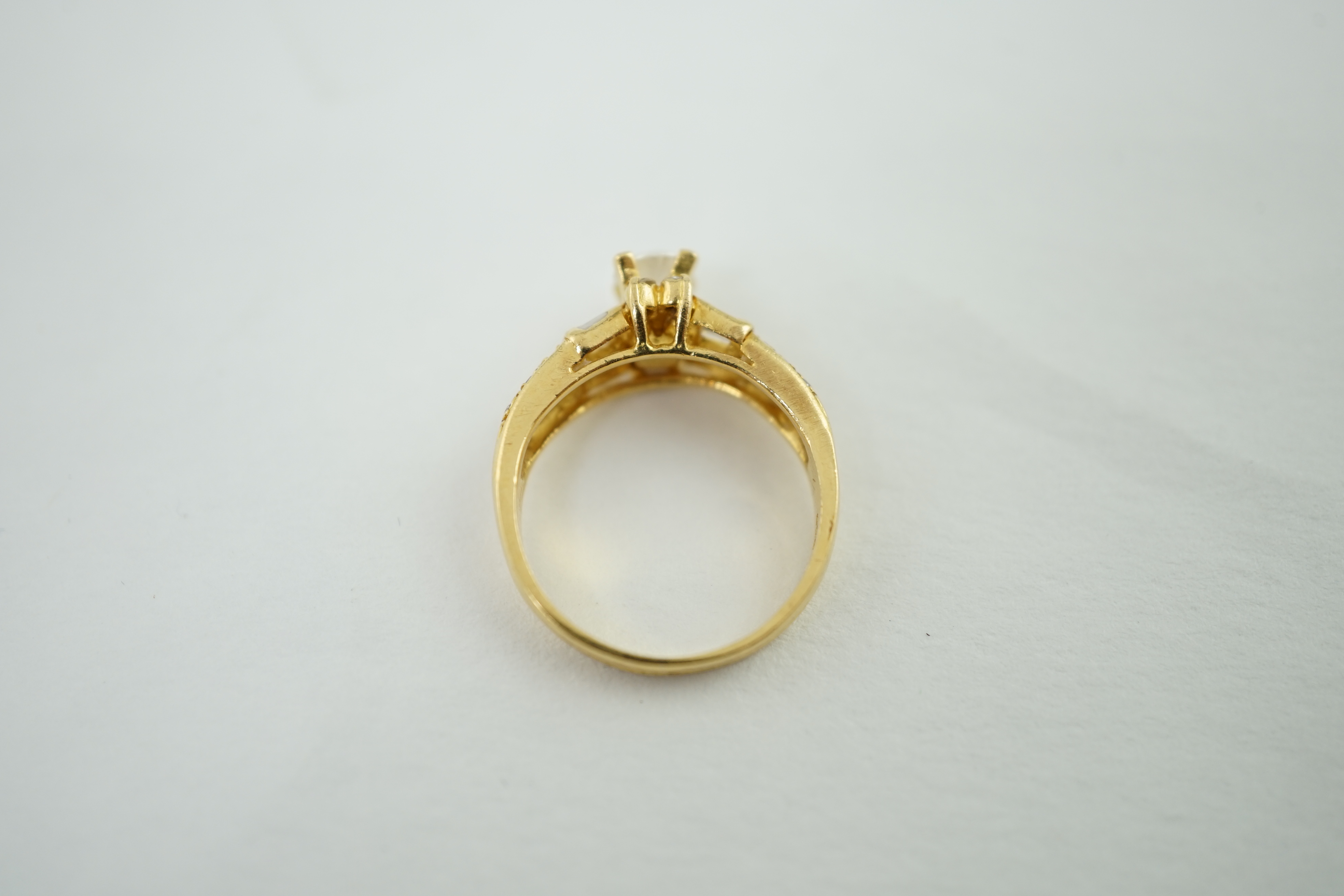 A 20ct gold and diamond dress ring